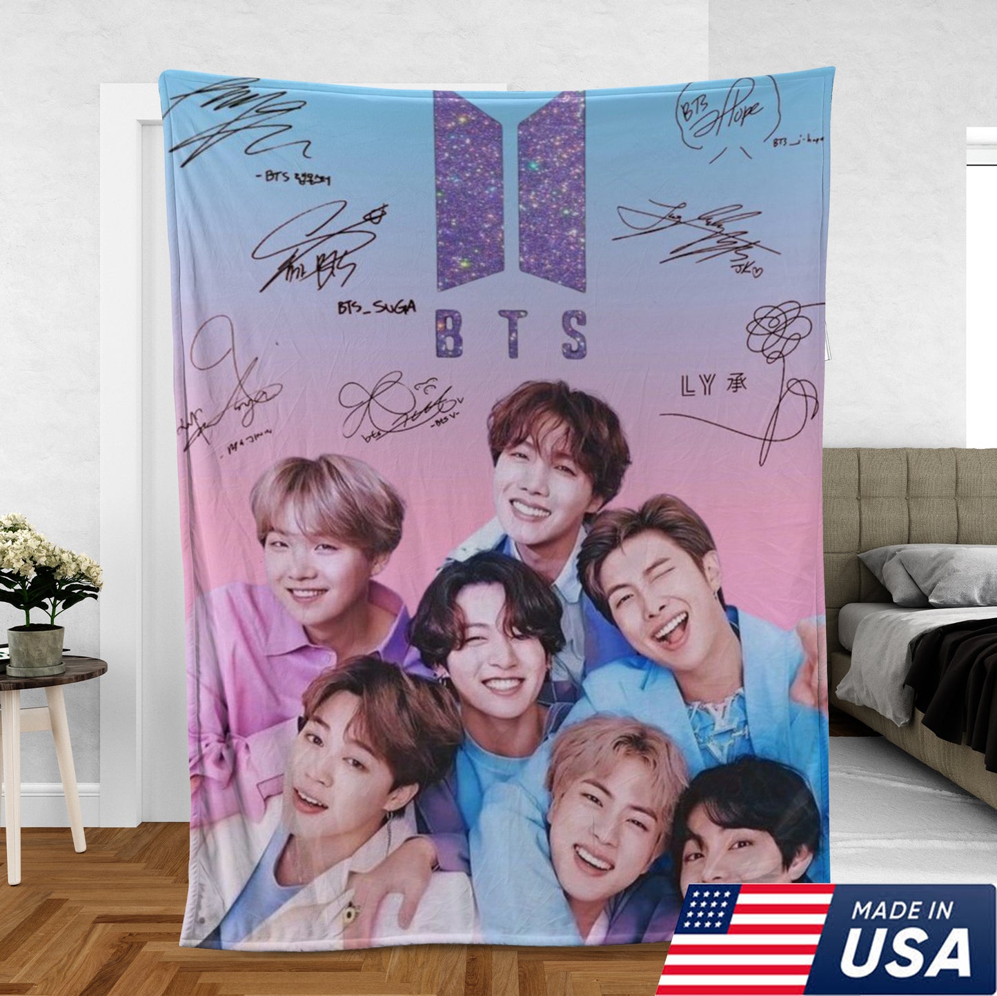 WAVESTEEᵀᴹ BTS Signature Photo Tapestry Fleece Blanket