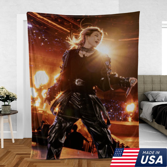 Cozy Kpop Concert Blanket, Fire Stage Idol Fleece Throw, Perfect Gift For Fans