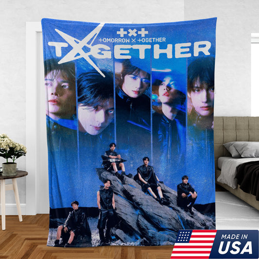 WAVESTEEᵀᴹ TXT Together Fleece Blanket
