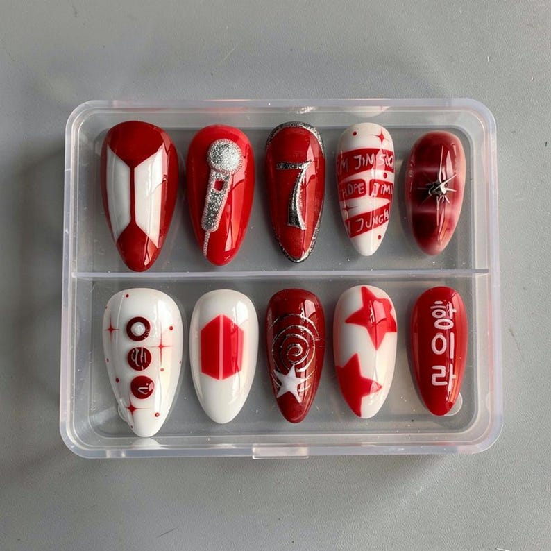 Arirang K-pop Press On Nails, 2026 Comeback 3D Silver Design, Red & White Custom Member Name Nails, Luxury Gel Nails, Concert Gift for Fans
